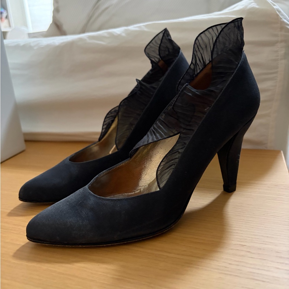 Incredible Charles Jourdan Ruffled Party Heels 7.5